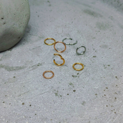 18G Tiny Huggie Hoop Clicker Ring, Nose Cartilage Daith Helix Tragus Septum ,Seamless Hinged Segment Ring,6mm 7mm 8mm 10mm 12mm 316L Steel