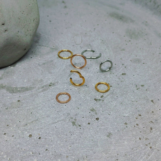 18G Tiny Huggie Hoop Clicker Ring, Nose Cartilage Daith Helix Tragus Septum ,Seamless Hinged Segment Ring,6mm 7mm 8mm 10mm 12mm 316L Steel